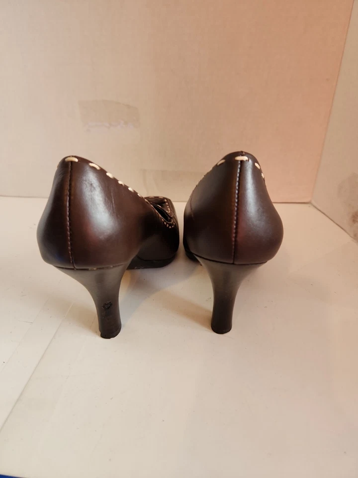 Worthington Brown Pumps Size 6.5 Shoes Heels 3.5" Women Tassel cream Contrast - Image 3 of 4