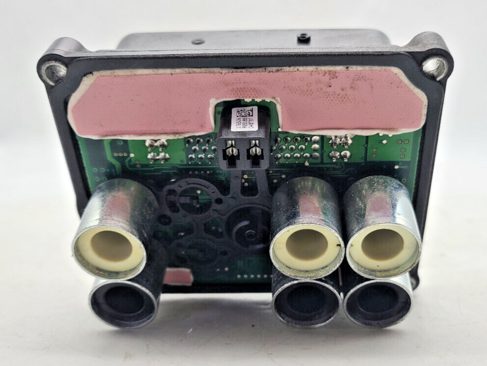 ami9622　0419 2006 Dodge RAM 2500 3500 Cummins ABS AntiLock Brake Control