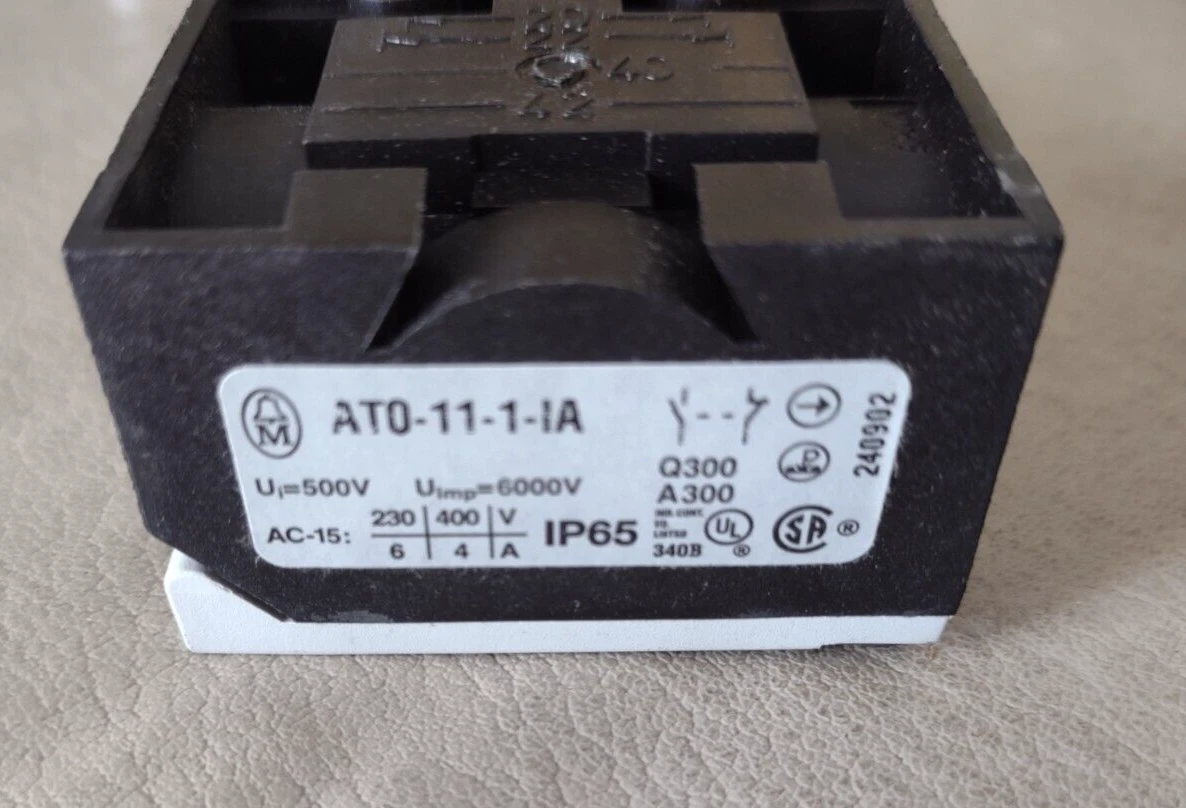EATON AT0 11 1 IA LIMIT SWITCH PLUNGER AT0-11-1-IA