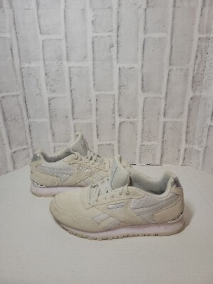 Reebok Classic Sneaker Off White Silver Accent Womens Size 7.5