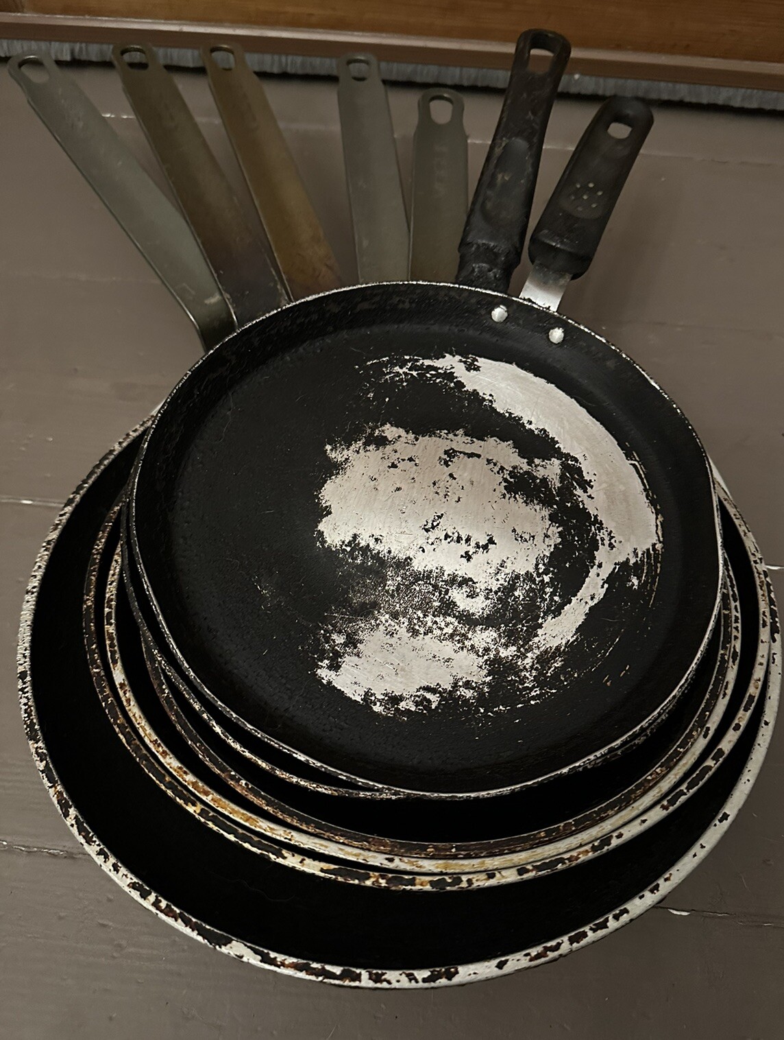 7 x Commercial Carbon Steel Frying Pan Skillet Job Lot Vogue Sizes from 12.5 in eBay