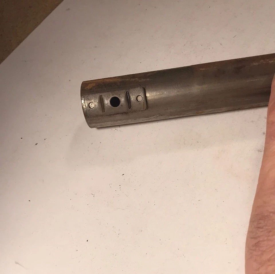 Tubo selector de transmisión Ford F100 Bronco 1978-1983 NOS D8TZ-7212–H Foto 2 de 4