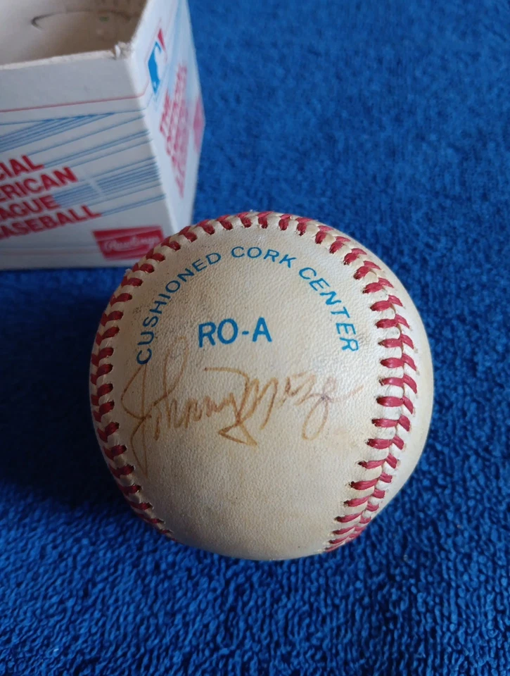 OFFICIAL AMERICAN LEAGUE BASEBALL SIGNED BY JOHNNY MIZE Baseball Hof Yankees - Image 2 of 4