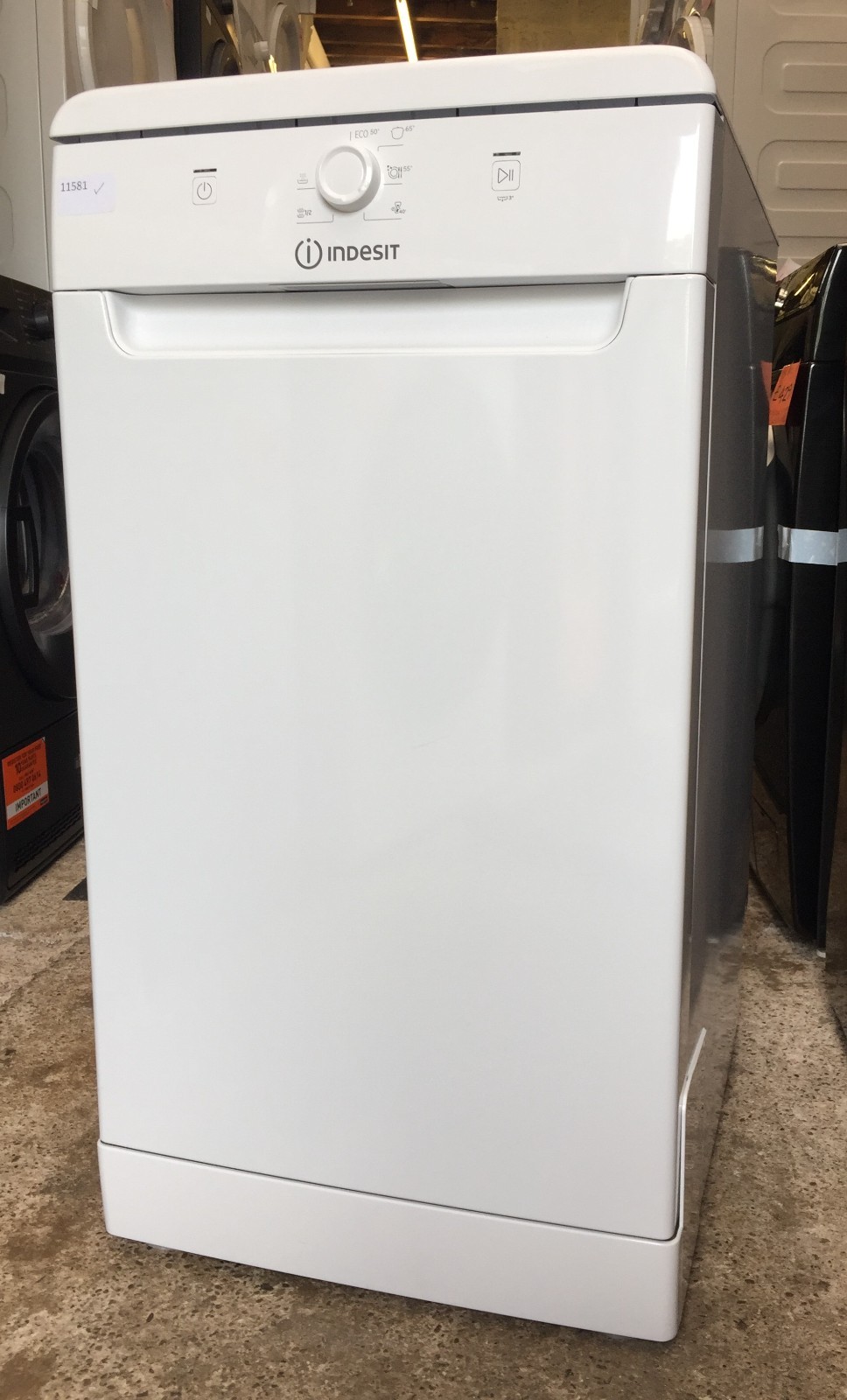 Indesit IN2FE10CS90WUK Dishwasher Slimline 45cm 10 Place White E   (11581)