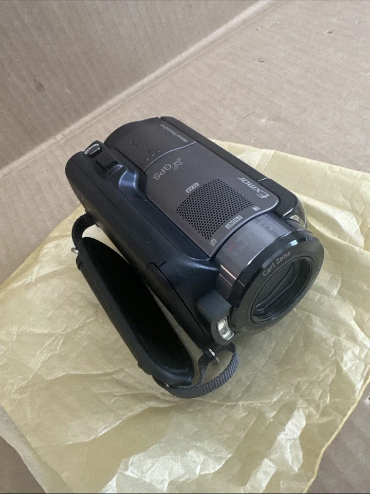 Sony HDR-XR200 Handy Cam Excellent Barely Has Been Use Plus Box Battery Charger… - Image 2 of 4