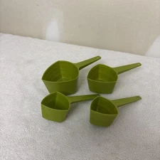 Vintage Set Of 4 Avocado Green Kitchen Measuring Cups 1970s Nice Condition