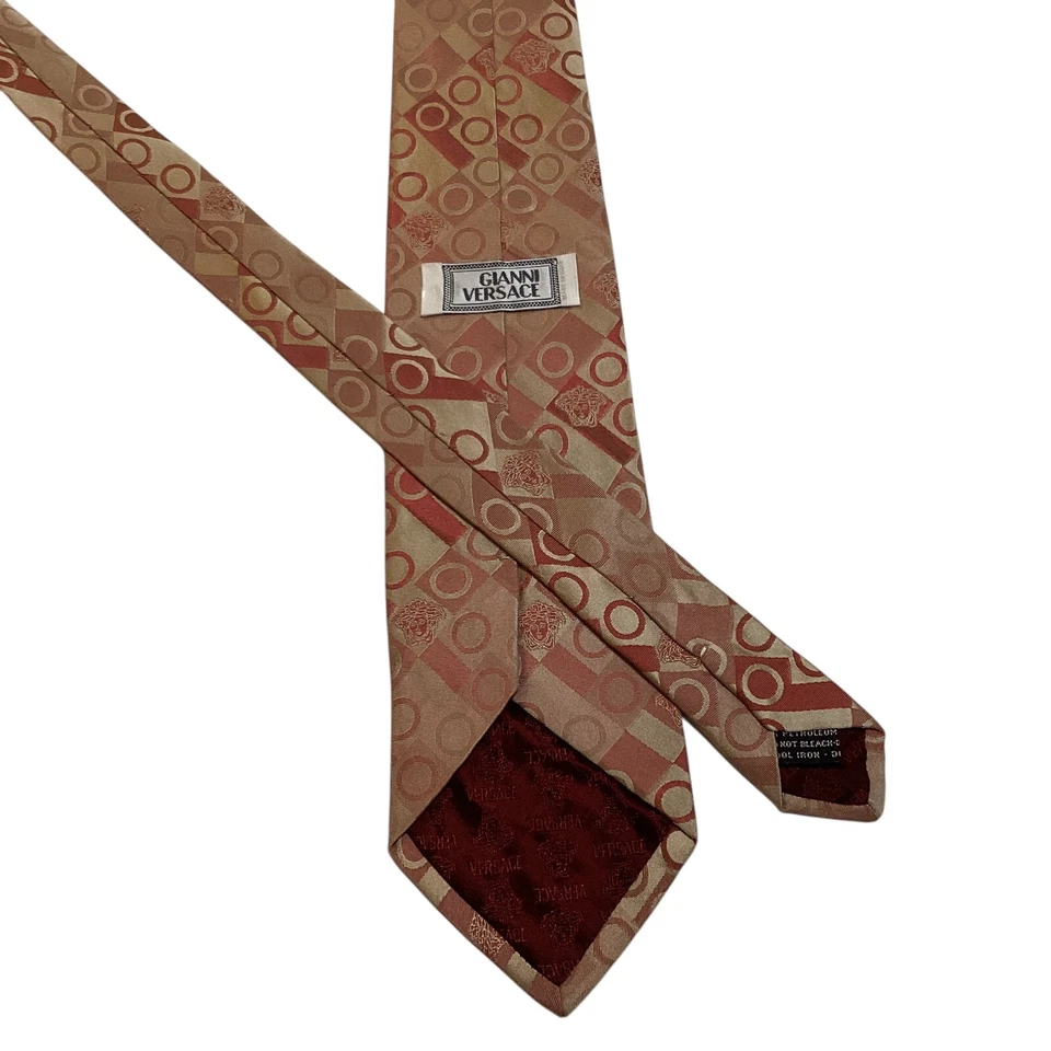 Corbata XL de seda para hombre GIANNI VERSACE ITALIA de lujo MEDUSA geométrica malva/bronceada usada en excelente estado Foto 3 de 3