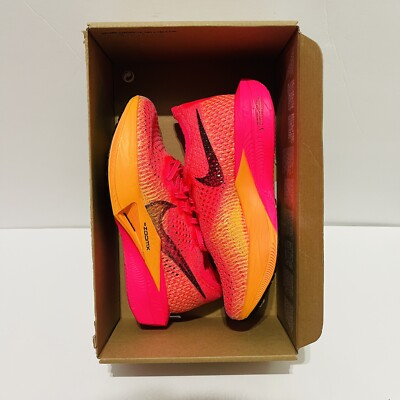 Women's Size 5 - Nike ZoomX Vaporfly Next% 3 Low Hyper Pink W