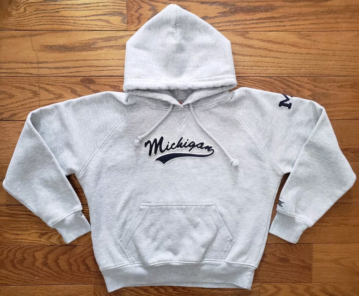 Michigan Wolverines Womens Size Large Grey Hoodie Sweatshirt Colosseum Ladies
