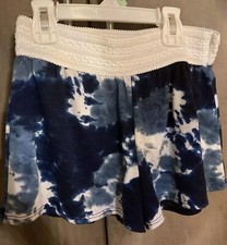 PINC PREMIUM GIRLS BLUE TIE DYE DRESSY CROCHET WAIST SHORTS SIZE LARGE, WORN 1X