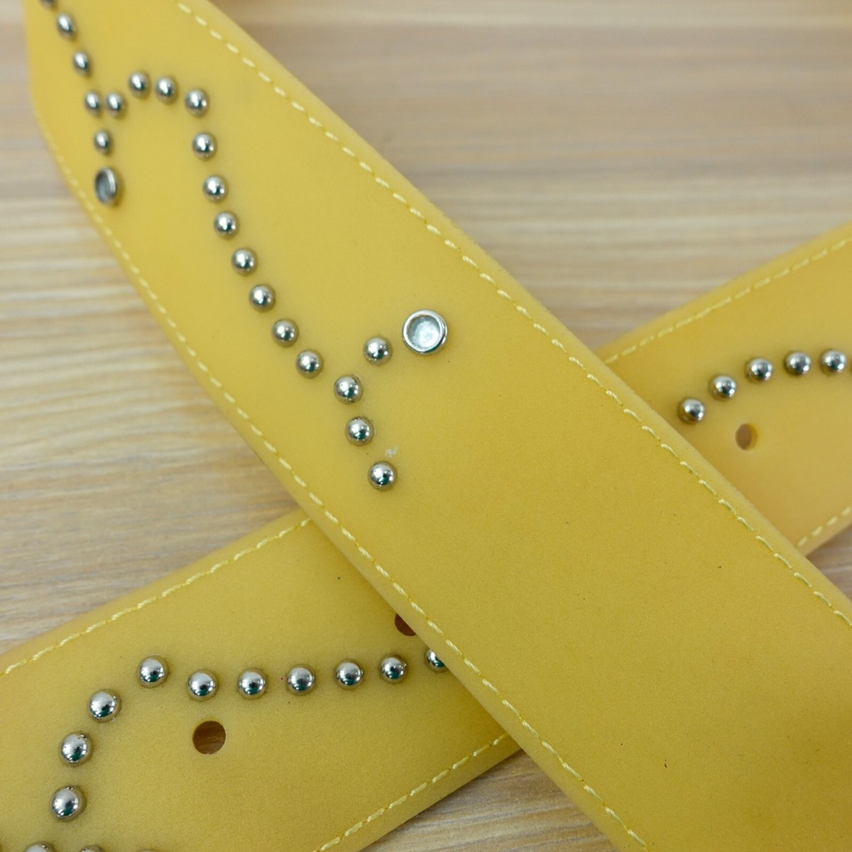 Vintage Rubber Belt M Women Yellow Stud Punk Silver Buckle  display picture 2