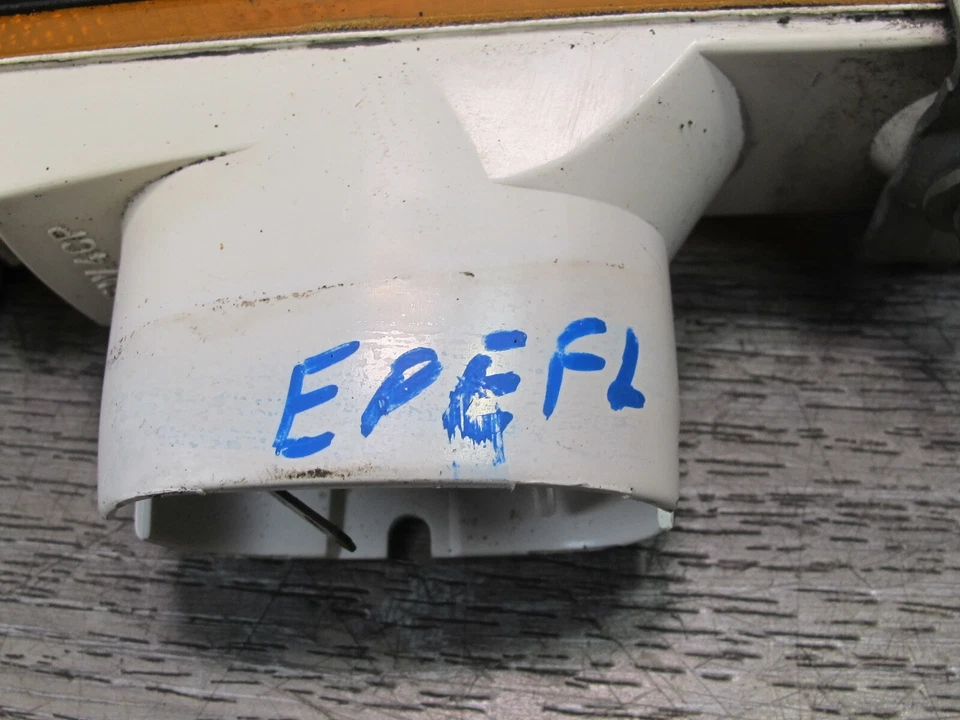 JUEGO DE 2 LUCES MARCADORAS DELANTERAS IZQUIERDA Y DERECHA PORSCHE 928 S 1978-1986 Foto 2 de 4