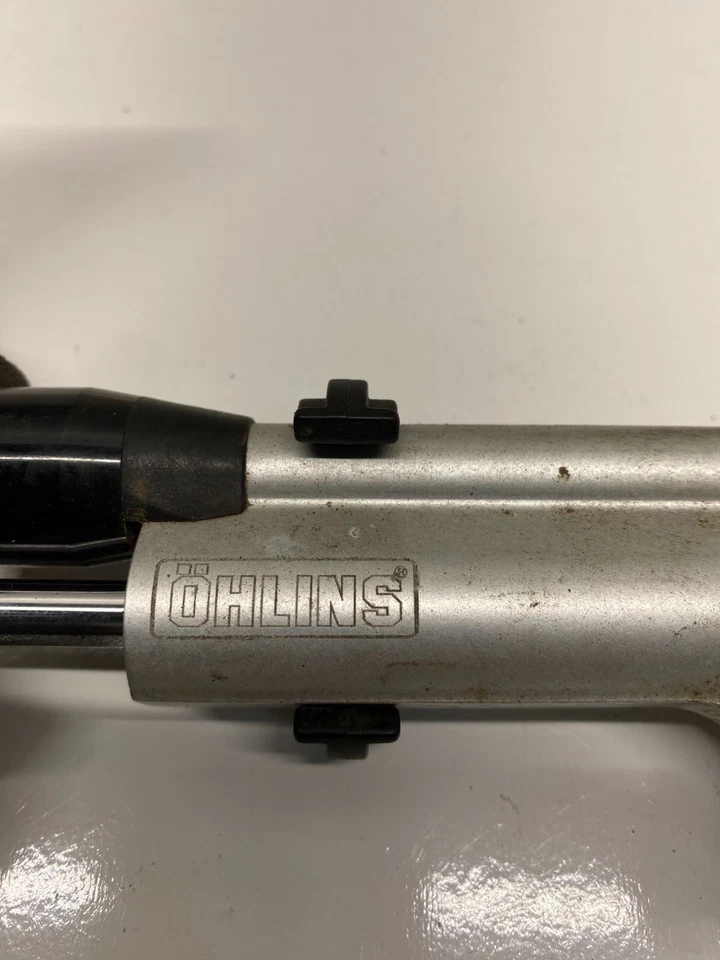 Estabilizador amortiguador de dirección Aprilia Tuono V4 Factory Ohlins 2018-2020 2B005520 Foto 4 de 4