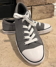 G By Guess GGoona Womens Size 7.5M Gray White Fashion Sneaker