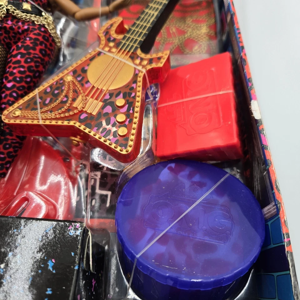 L.O.L ¡Sorpresa! O.M.G. Outrageous Millennial 2021 COOL LEV + FEROZ LOTE DE 2 Foto 4 de 4