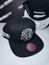 NEW Mitchell & Ness Toronto Raptors Retro Log...