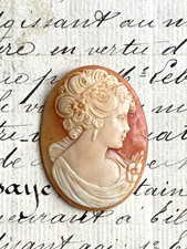Camée coquillage profil de femme à l'Antique Antique shell cameo lady's face