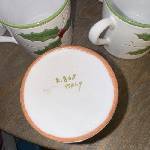 Holly & Berry Christmas Ceramic Serving/Punch Bowl Made in Italy w/ 12 Mugs - Picture 5 of 11