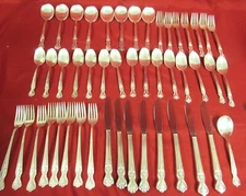 47 Piece WM. Rogers Mfg Co Magnolia Extra Plate Silverware Flatware Set