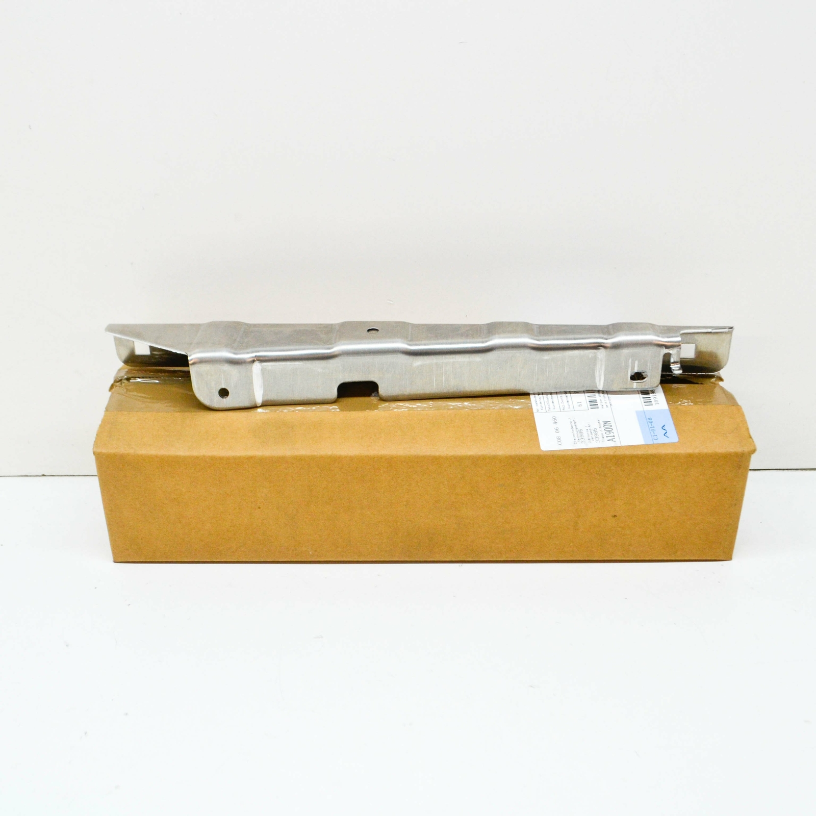 NEW BMW X5 G05 LEFT UNDERFLOOR PANELLING BRACKET 51717453070