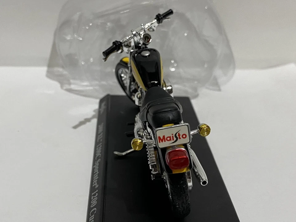 1:18 Harley Davidson 2000  XL 1200C Sportster 1200 Custom Motocicleta Maisto - Imagen 2 de 4
