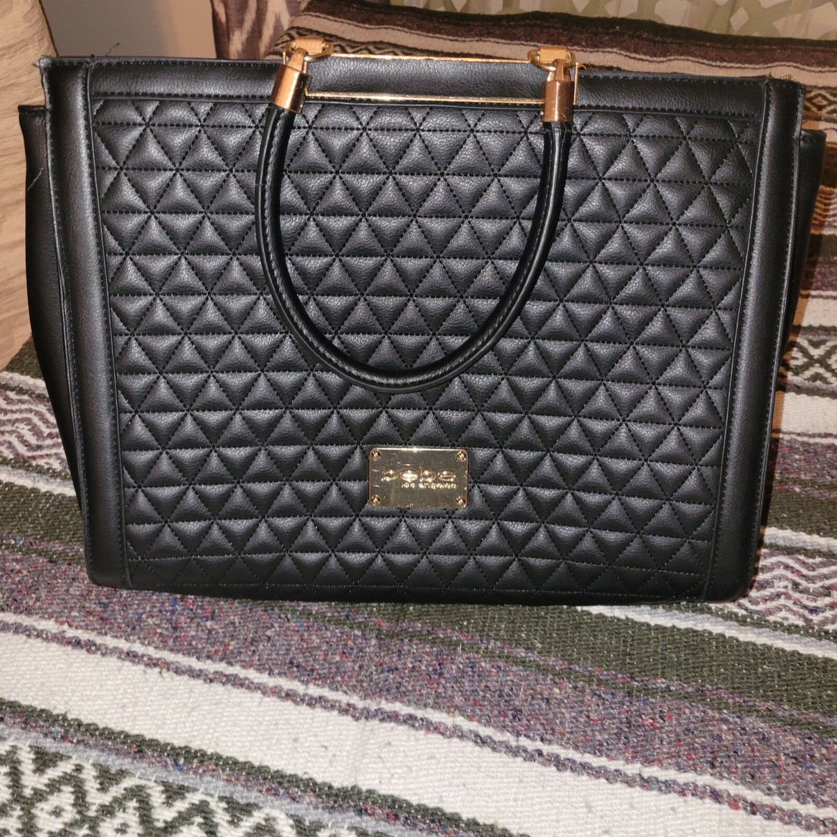 bebe Black Quilted Drawstring Shoulder Bag with Gold Hardware Bebe Purse Black - Etsy main image 2