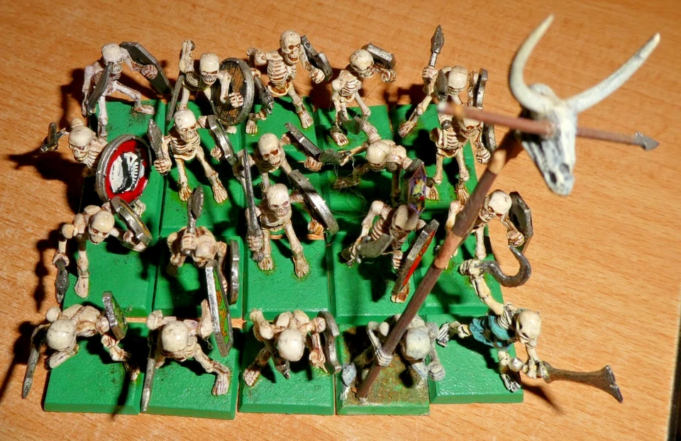 20 PAINTED Warhammer Skeleton Warriors Regiment (1998 Edition!) Plastic Undead - Image 3 of 4