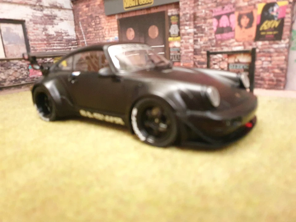 Porsche 911 964 RWB DARTH VADER 2016 1/18 SOLIDO avec boîte - Photo 2/4