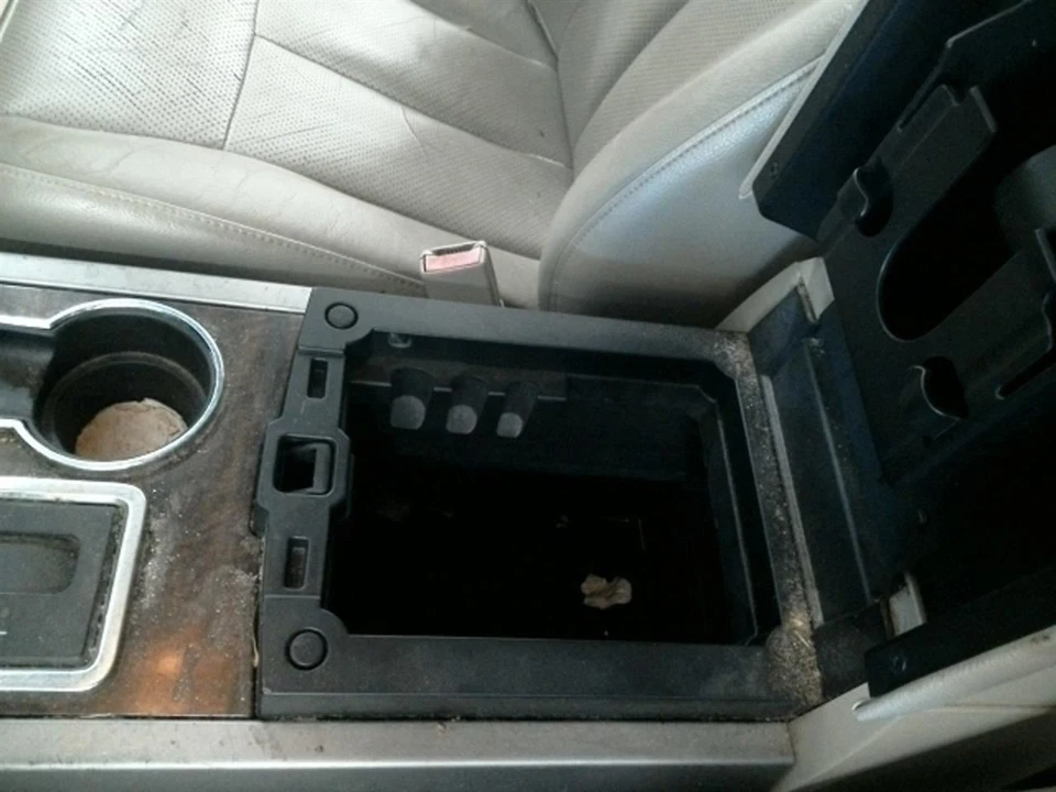 Consola piso delantero compatible 07-08 EXPEDITION 104918802 Foto 4 de 4