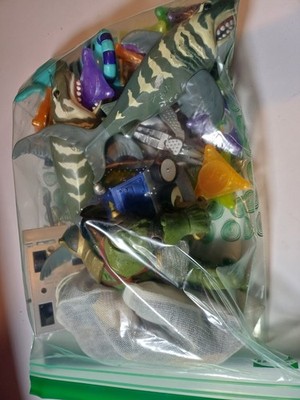 Restposten Spielzeug Konvolut, Tüte Kinderspielzeug, Actionfiguren, Zubehör, diverse Tasche