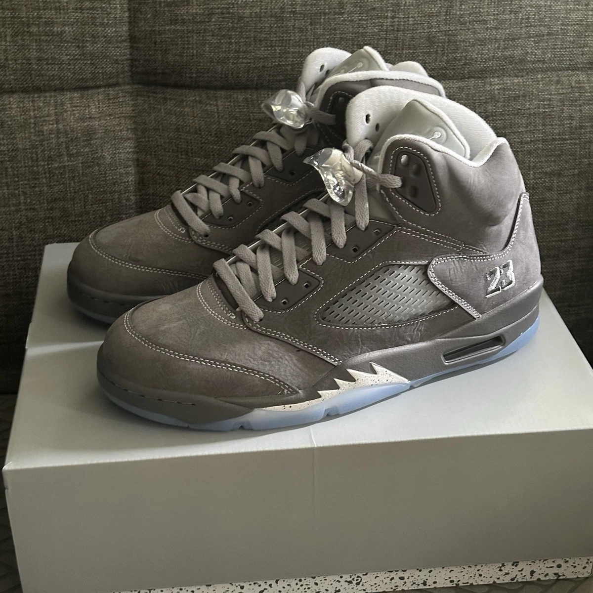 Jordan 5 Retro “Stealth 2.0” Worn a handful of times.. No box, Size 11.5 White Stealth 2.0 retro Air Jordan 5s! Toddler size 8c $25  main image 3