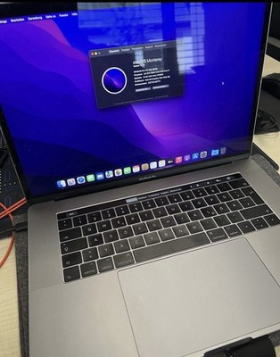 Apple MacBook Pro 2016 Late,  I7 Quad15,4 Zoll, 1TB SSD  16GB RAM Radeon Pro 460