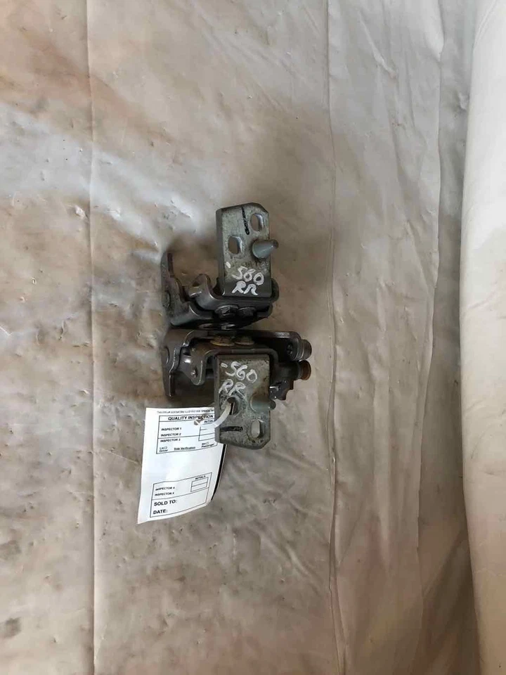 Buick Century 1999 puerta trasera bisagra superior e inferior 4 puertas lado derecho del pasajero Foto 3 de 4