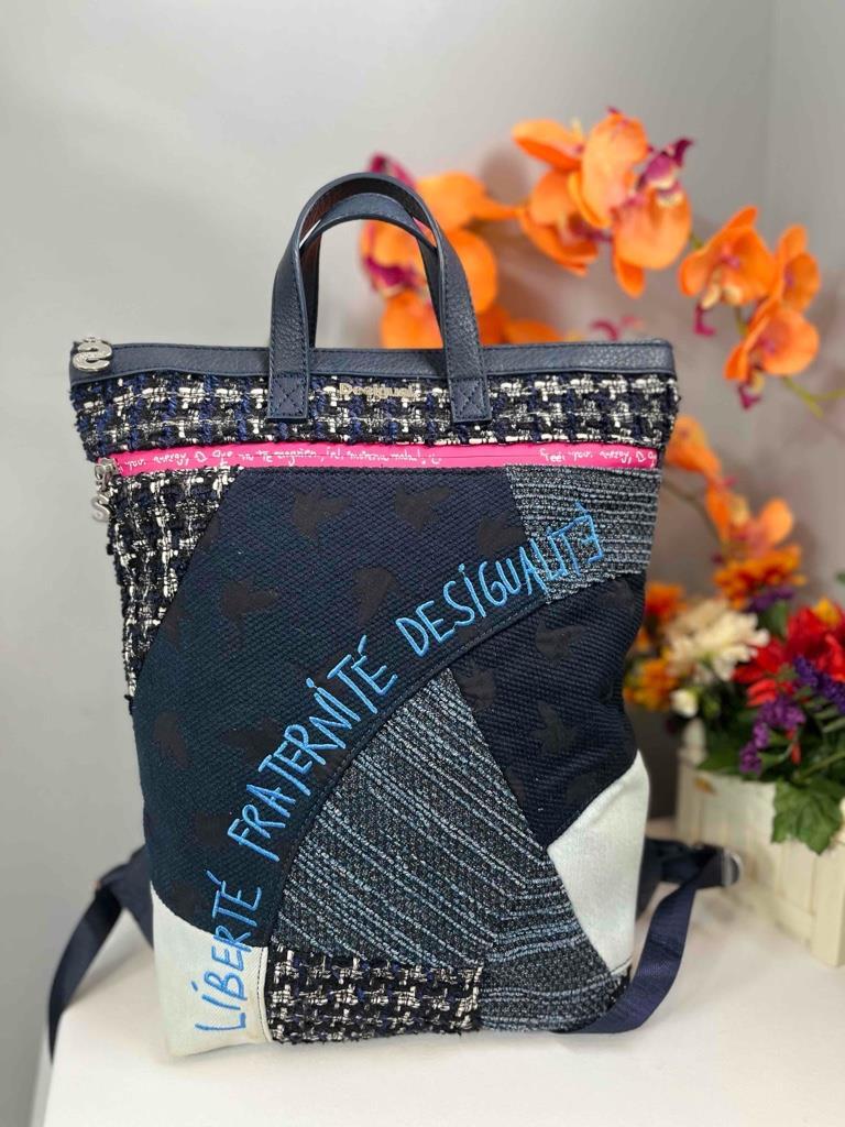 Desigual \