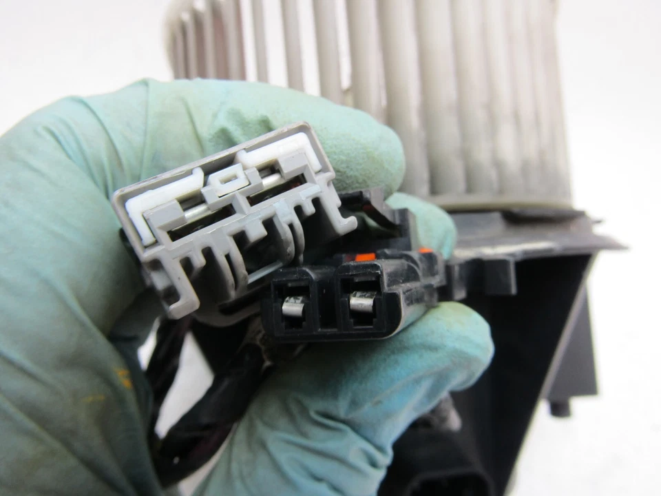 Motor soplador HVAC OUTLOOK 2007 2010 rueda ventilador delantero aire acondicionado calentador OEM Foto 4 de 4