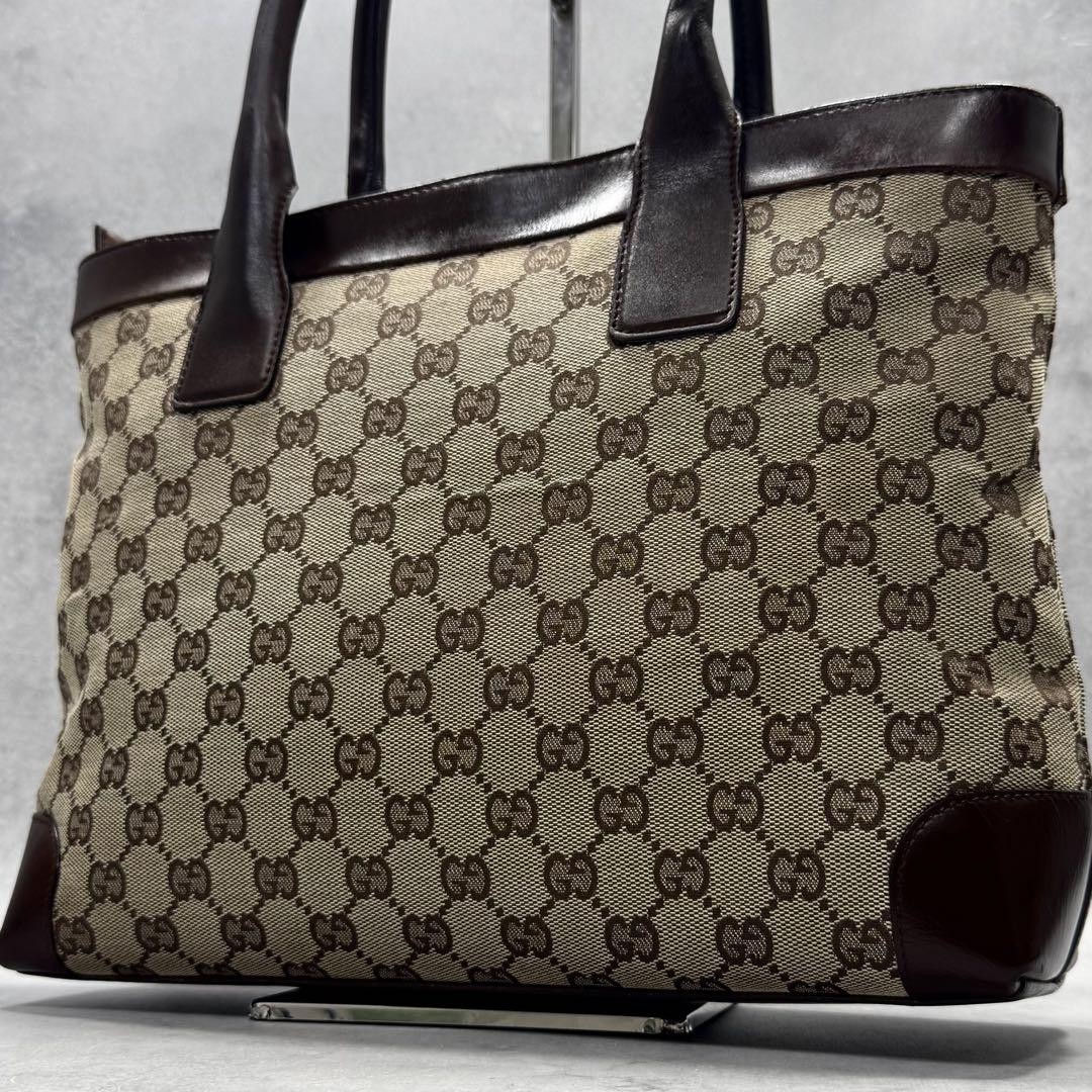 Excellent Condition Gucci GG Canvas Tote Bag with A4 Storage for Men and Women