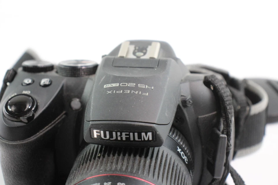 Fujifilm Finepix HS20EXR Digital Bridge Camera Working w/ Fujinon 30x Zoom Lens - Image 4 of 4