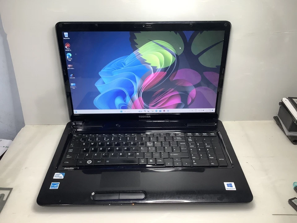 17.3”Toshiba Satellite L670-1H1,INTEL PENTIUM@2.30GHz,8GB RAM,120GB SSD,WIN 11 - Image 2 of 4
