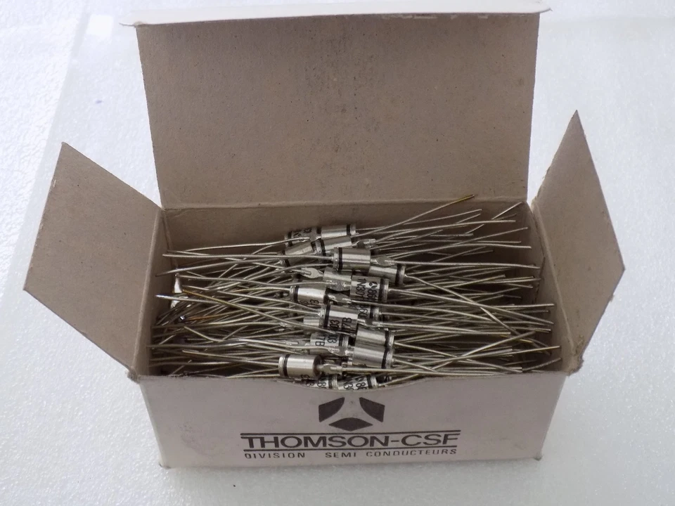 3x Thomson CSF 1N3017B Si Zener Diodo Regulador de Voltaje No Direccional 7.5V 1W  Foto 4 de 4