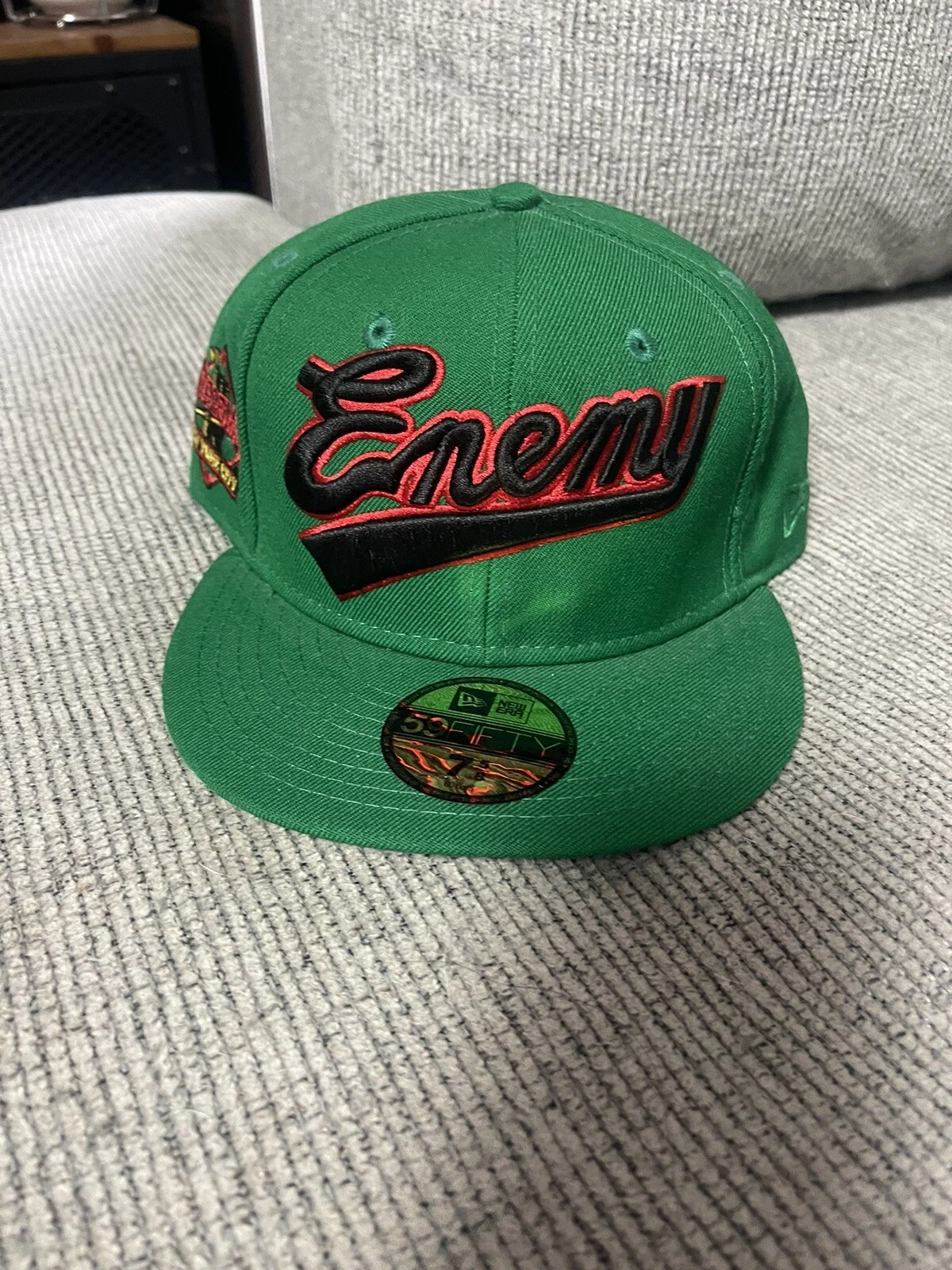 Neuf avec étiquettes 2006 Supreme SS06 Public Enemy New Era Chapeau S 7 5/8 Ultra Rare 100 % AUTHENTIQUE