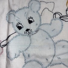 VINTAGE 1940's BABY CRIB SHEET BLANKET BEDSPREAD EMBROIDERED BEARS