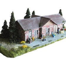 Modellbau Bahnhof / Haltestelle mit Bahnsteig – Diorama für Modelleisenbahn H0