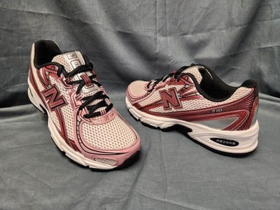 New Balance Women display picture 2