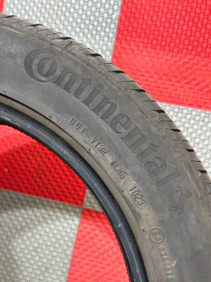 Pneus 2x 215/55 R17 Continental ProContact TX 7-8/32 banda de rodagem 215/55/17 - Imagem 2 de 4