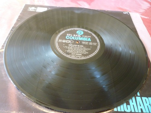 CLIFF RICHARD---DON'T STOP ME NOW LP - Picture 3 of 4