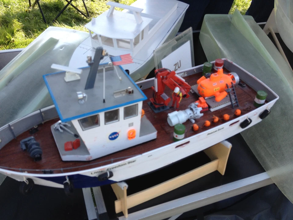 Gfk Rumpf für Heckfänger,Kutter oder Arbeitsschiffe (Teilesatz) - Bild 3 von 4