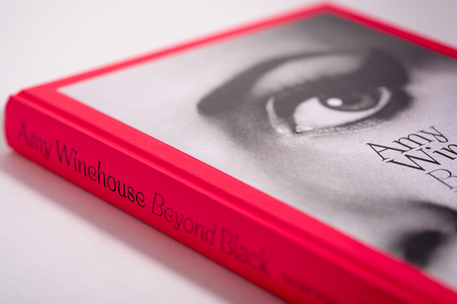 Thumbnail - Amy Winehouse: Beyond Black | Parry, Naomi