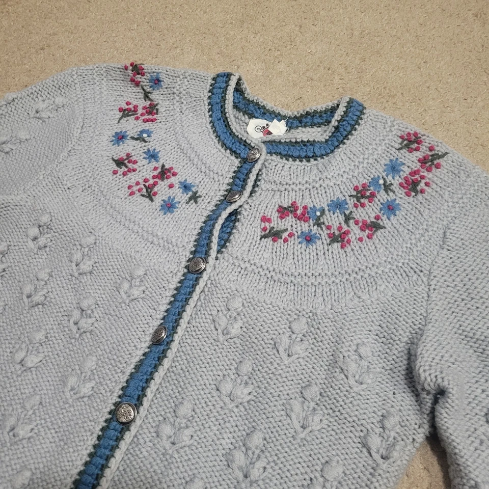 Vintage 1990s Gray Wool Popcorn Knit Sweater Cardigan White Flowers Jacket Lanz - Image 3 of 4