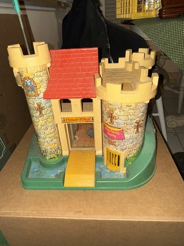 Vintage 1974 Fisher Price Little People Castle 993 Play Family Castle