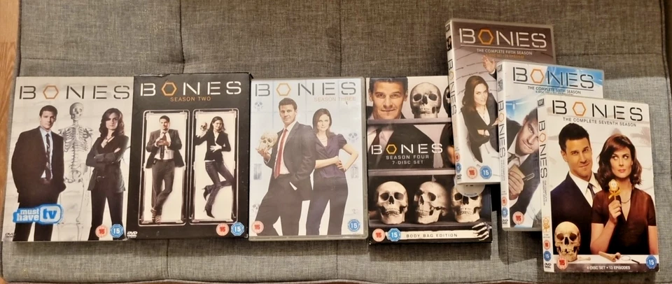 Bones The Complete Series 1-7 DVD Box Set - Image 2 of 4